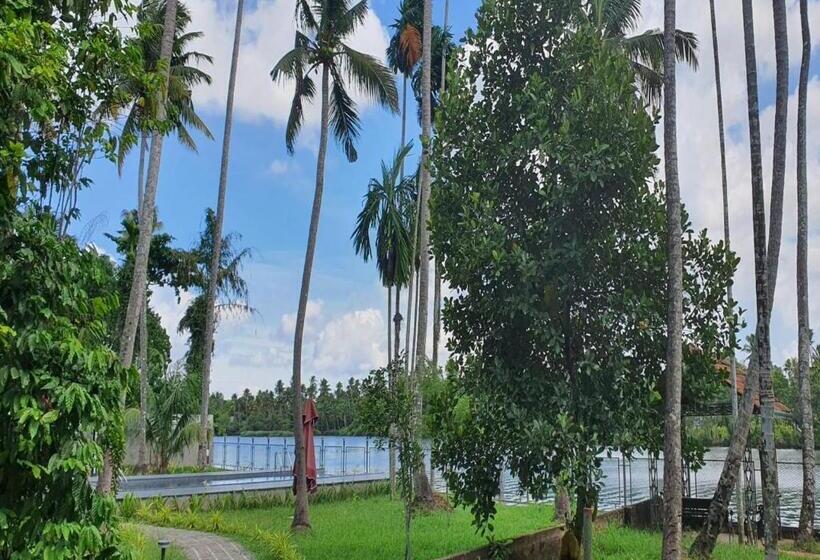 هتل Lhasa Ayurveda And Wellness Resort   A Blusalzz Collection, Kochi, Kerala