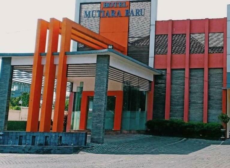 هتل Mutiara Baru