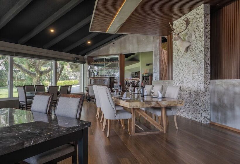 فندق Nimue Marina Residence