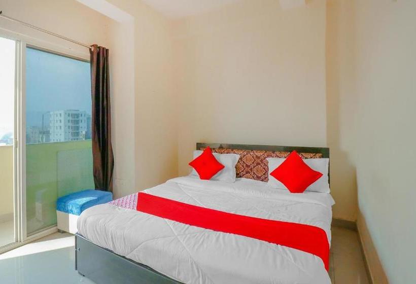 فندق Oyo 76456 Noida Hub 2