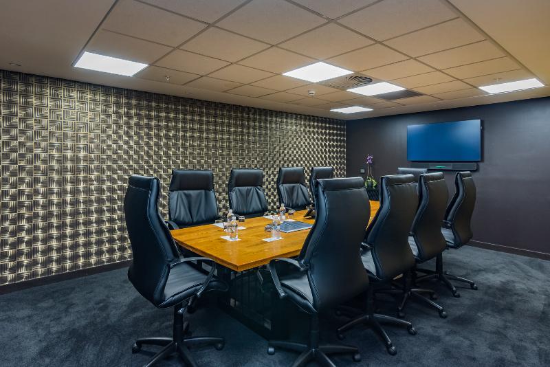 Отель Sky, Sandton