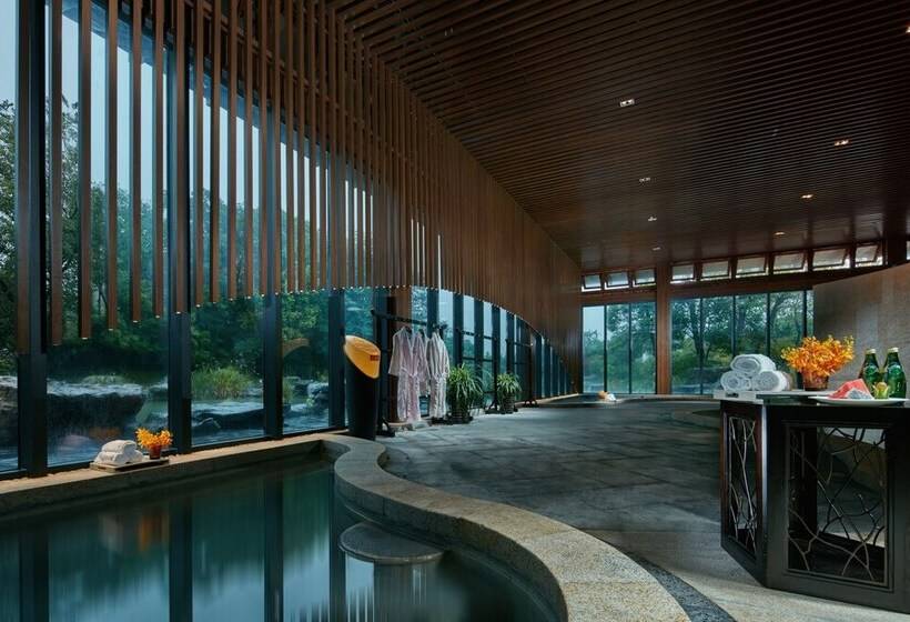 ホテル Slender West Lake Hot Spring Resort