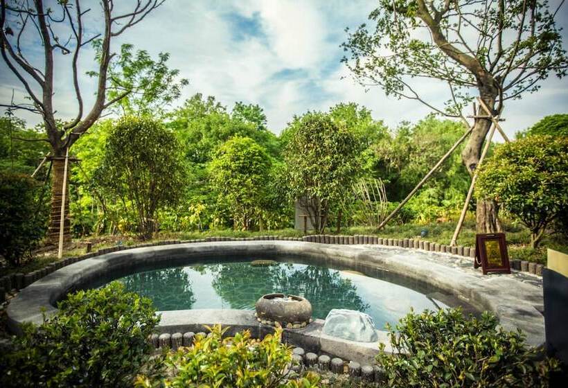 ホテル Slender West Lake Hot Spring Resort