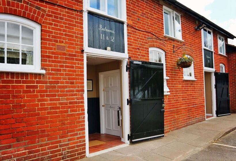 בית מלון כפרי The White Hart