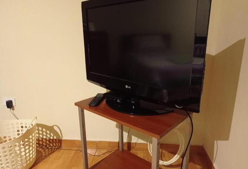 پانسیون Enhebra House