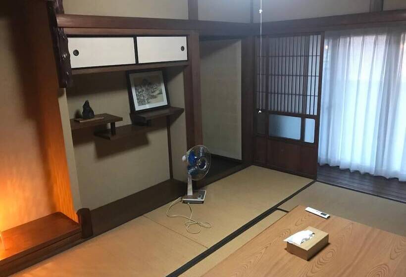 بنسيون Guest House & Bar Diamond Head