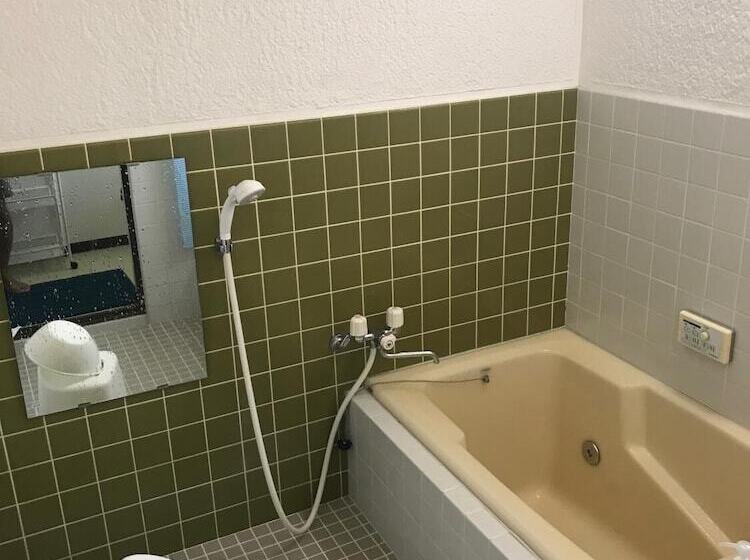 بنسيون Guest House & Bar Diamond Head