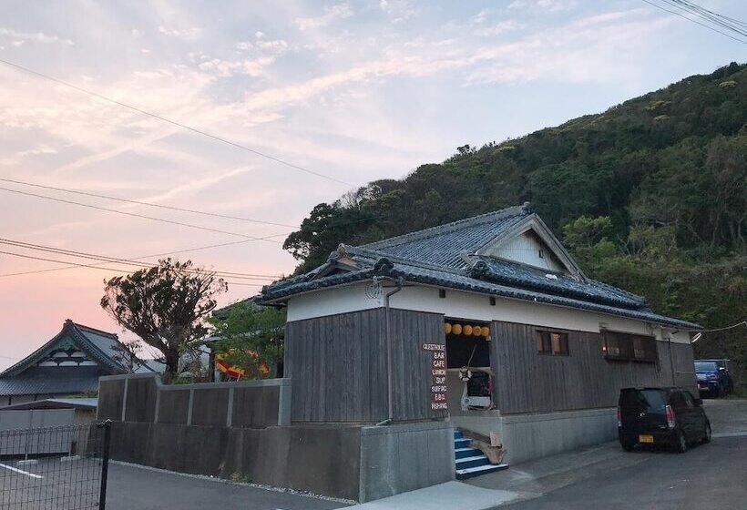 بنسيون Guest House & Bar Diamond Head