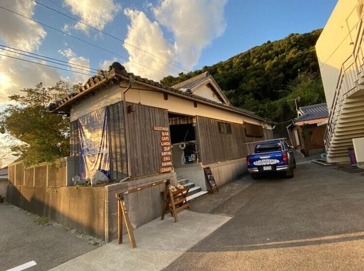 بنسيون Guest House & Bar Diamond Head