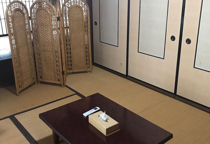 بنسيون Guest House & Bar Diamond Head