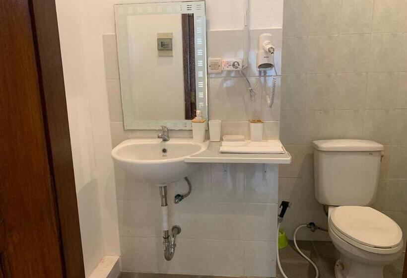 펜션 Nikiniko Beach House By Lolavillas 100mts To The Beach