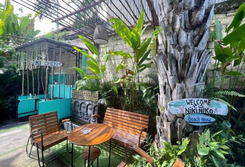 펜션 Nikiniko Beach House By Lolavillas   100mts To The Beach