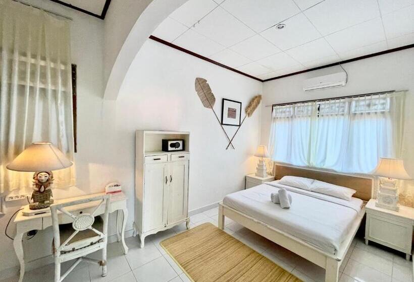 펜션 Nikiniko Beach House By Lolavillas   100mts To The Beach