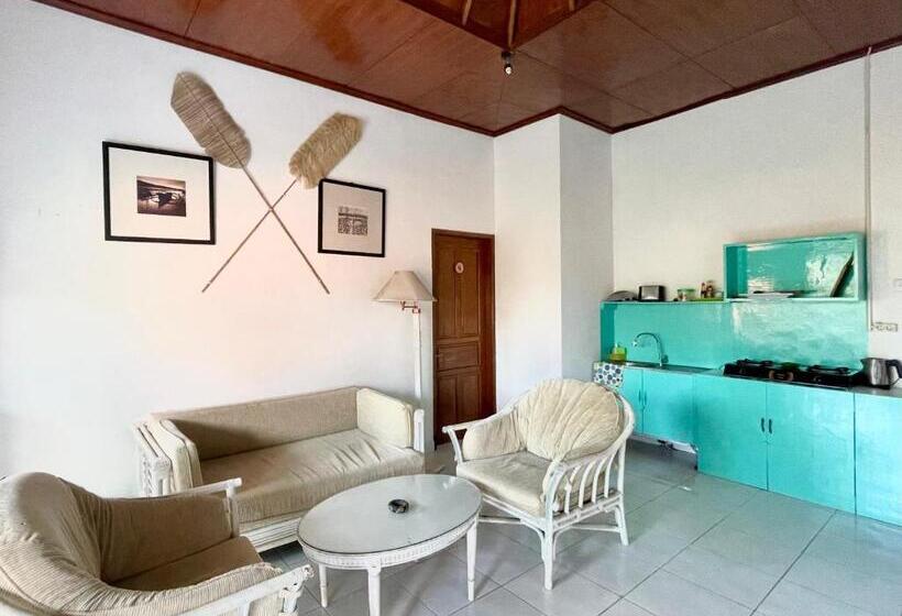 펜션 Nikiniko Beach House By Lolavillas   100mts To The Beach