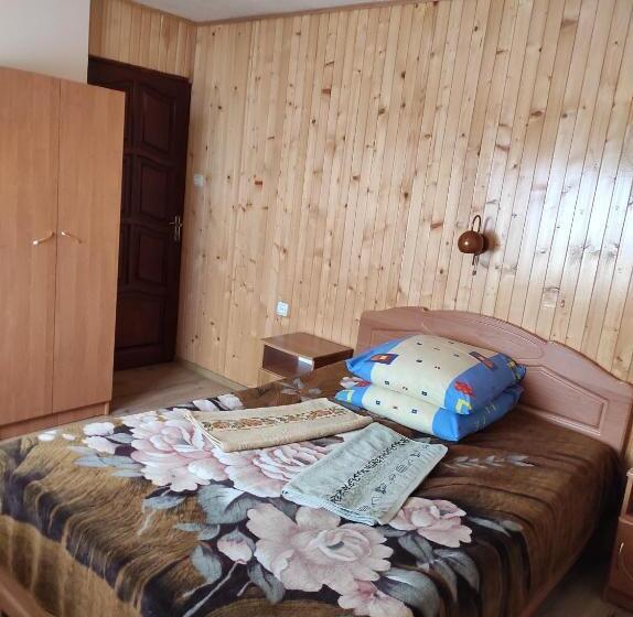 پانسیون U Nazara