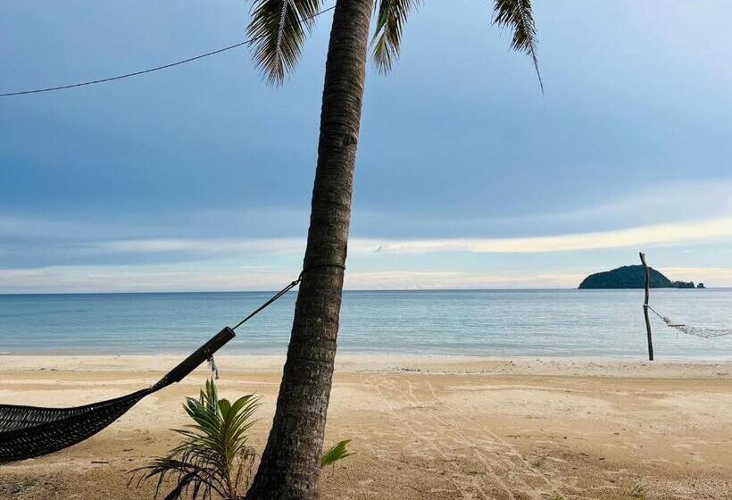 استراحتگاه Baan Koh Mak
