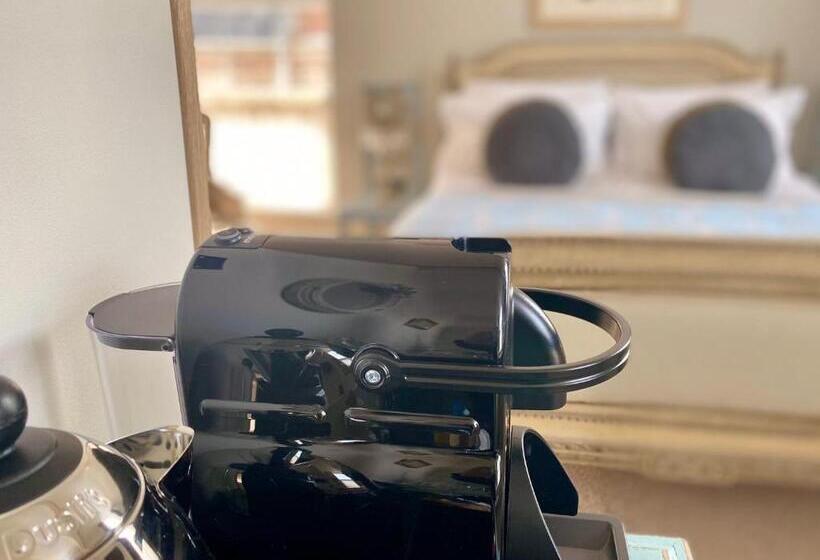 Bed and Breakfast No 22