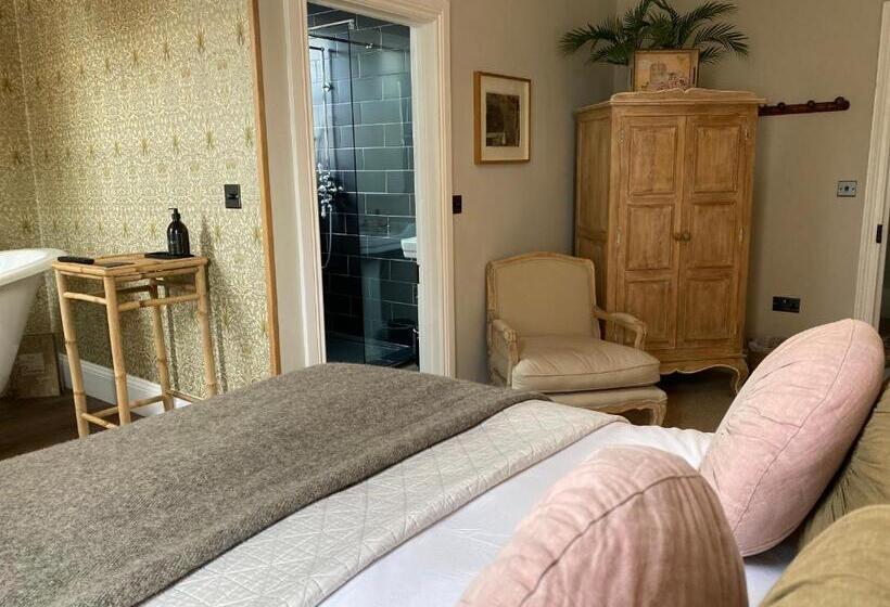 Bed and Breakfast No 22