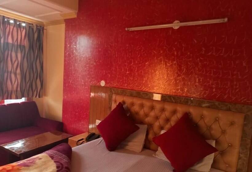 هتل Goroomgo King Palace Shimla