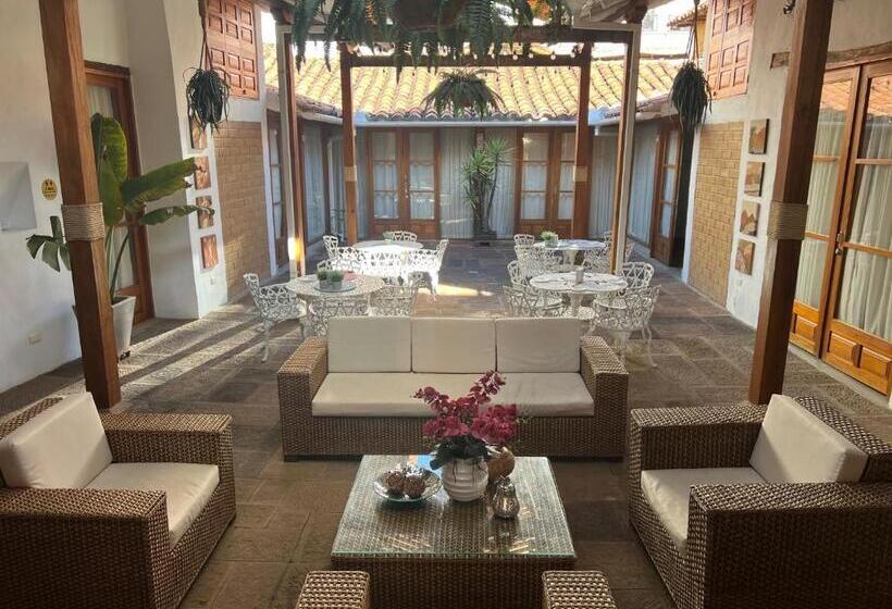 هتل Boutique El Campanario