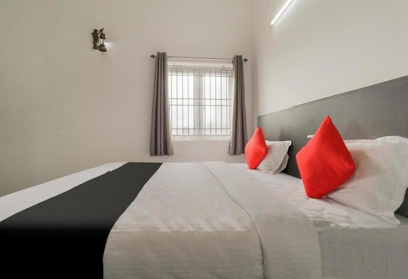 호텔 Capital O 76811 Lakuari Planet