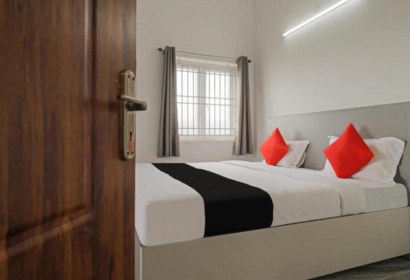 호텔 Capital O 76811 Lakuari Planet