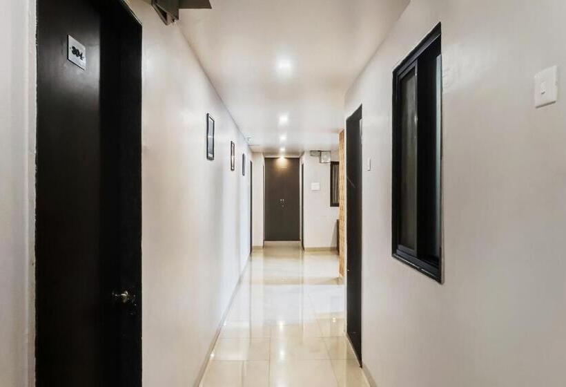 Hotel O Log Inn Plaza Near Eon It Park