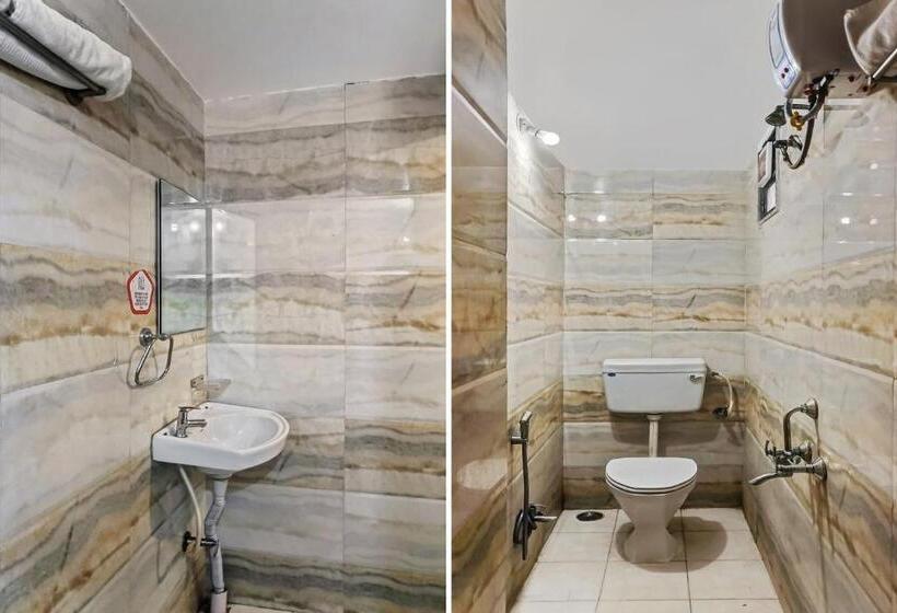 Hotel O Log Inn Plaza Near Eon It Park