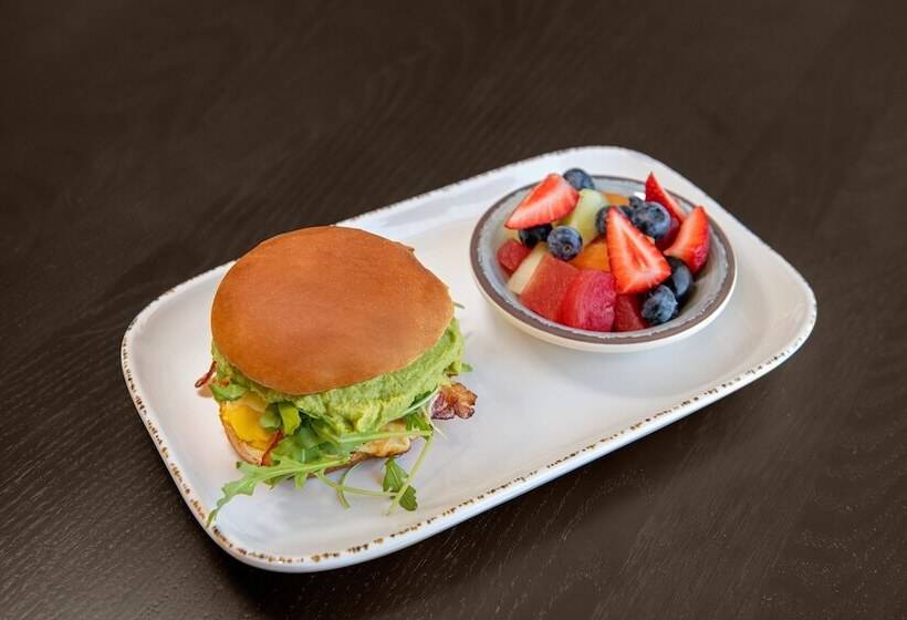 فندق Courtyard By Marriott Clearwater Beach