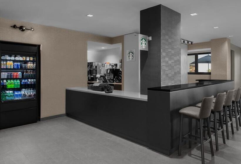 فندق Courtyard By Marriott Clearwater Beach