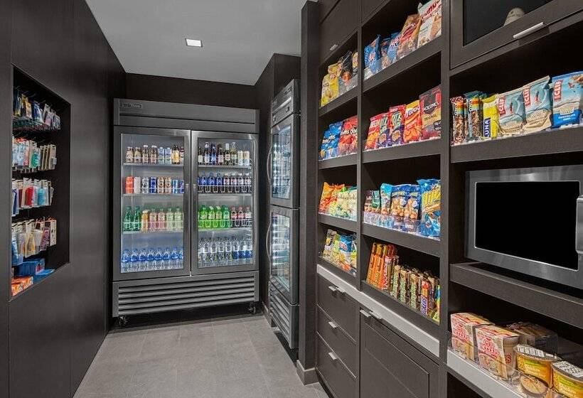 فندق Courtyard By Marriott Clearwater Beach