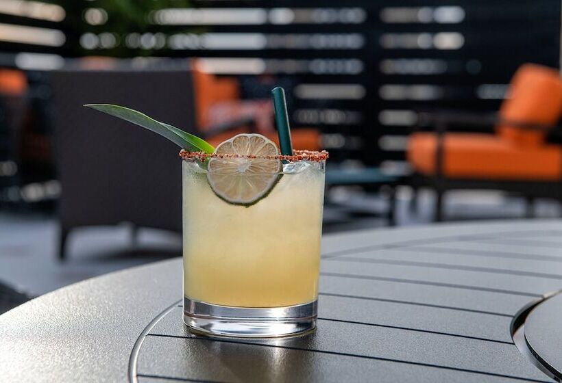 فندق Courtyard By Marriott Clearwater Beach