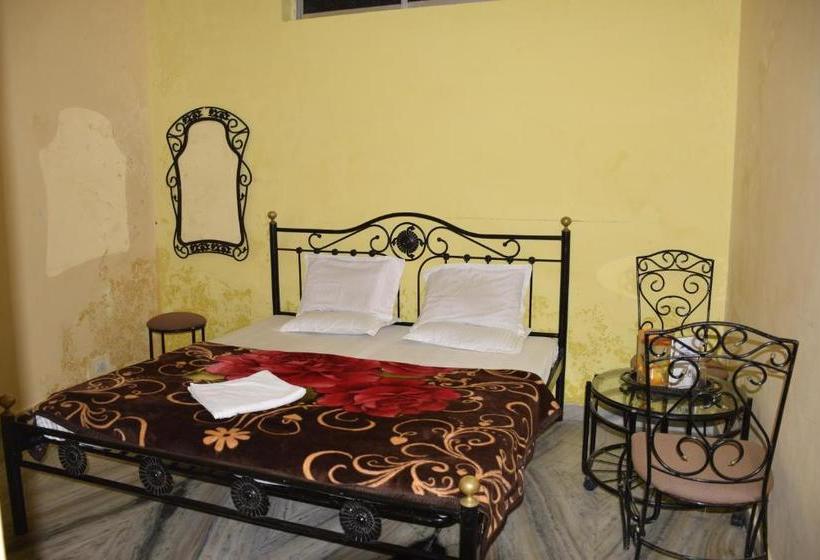 Отель Deep Valley