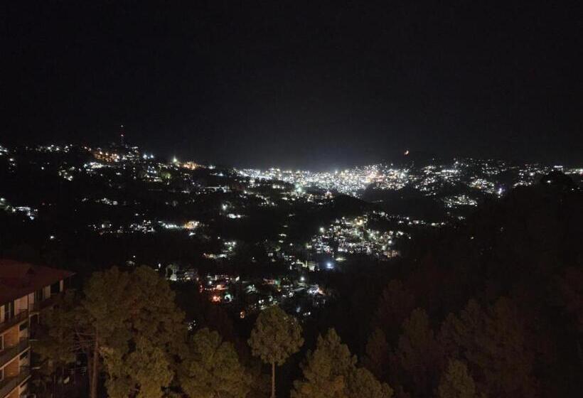 فندق Golden Fern Resort