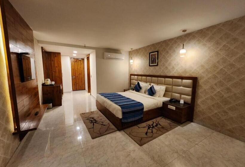 فندق Golden Fern Resort