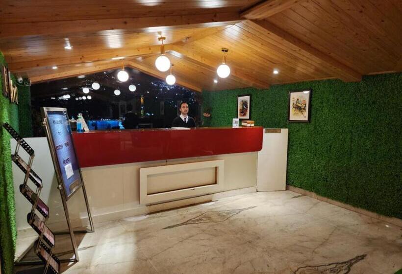 فندق Golden Fern Resort