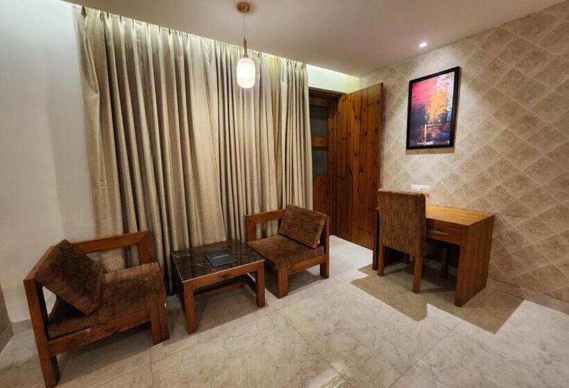 فندق Golden Fern Resort