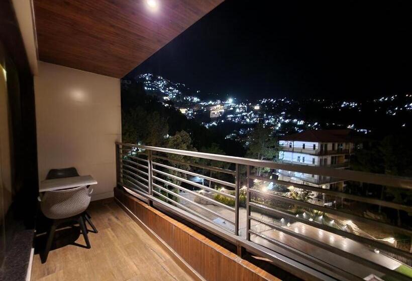 فندق Golden Fern Resort