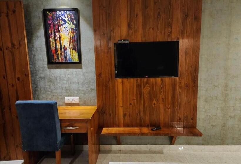 فندق Golden Fern Resort