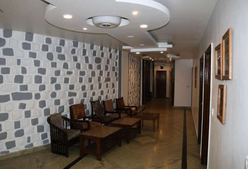 酒店 Goroomgo Mall Road Abhinandan Mussoorie