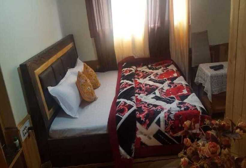 Goroomgo Hotel Himalayan Shutra Shimla