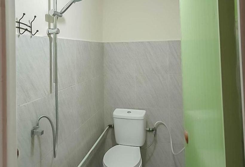 فندق Homestay Verisha Mitra Reddoorz