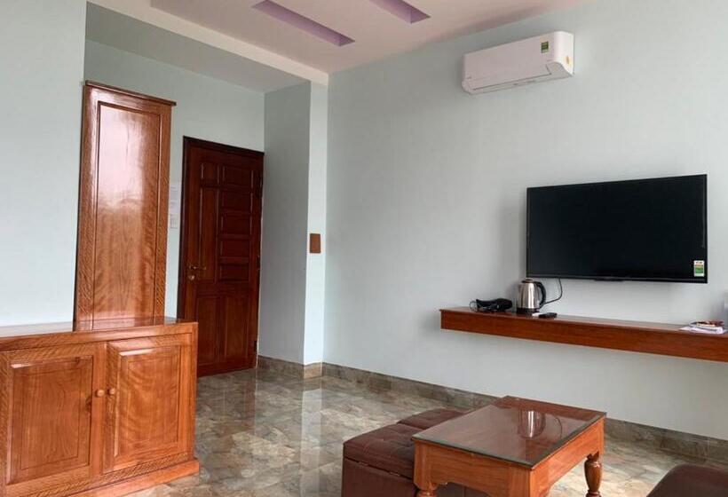 هتل Khách Sạn Nghinh Phong Beach Tuy Hòa