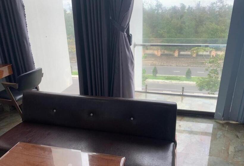 هتل Khách Sạn Nghinh Phong Beach Tuy Hòa