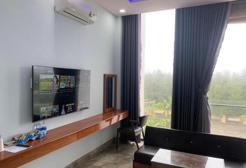 هتل Khách Sạn Nghinh Phong Beach Tuy Hòa