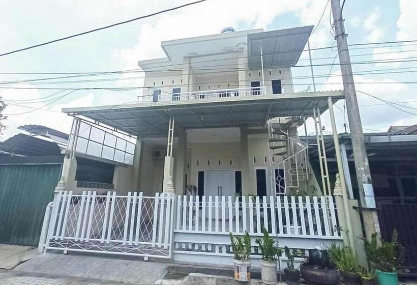 호텔 Koolkost Male Syariah Near Taman Andhang Pangrenan Purwokerto