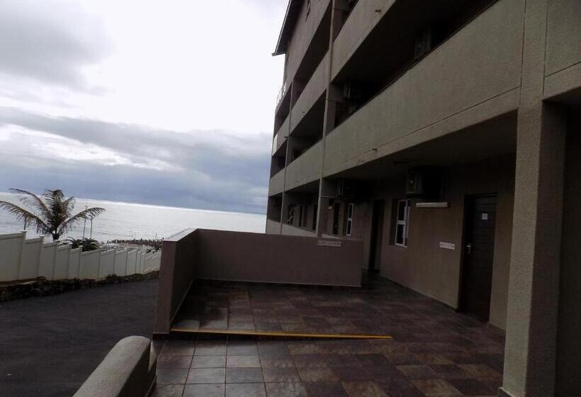 Отель Margate Beach Lodge