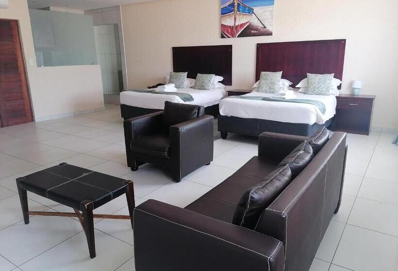 Отель Margate Beach Lodge