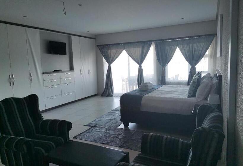 Отель Margate Beach Lodge