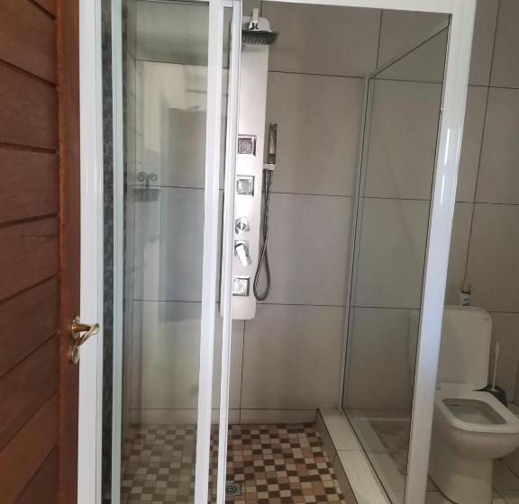 Отель Margate Beach Lodge